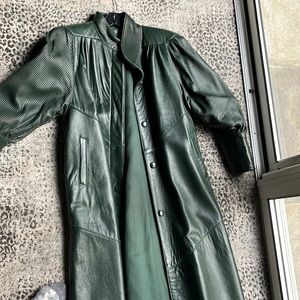 Ladies full length leather coat. Forest green. Lined with THINSULATE. Size med